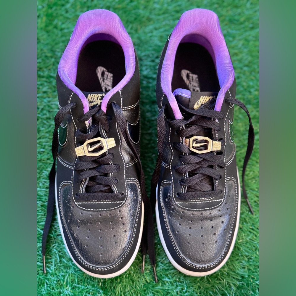 Nike‎ Air Force 1 Low '07 LV8
World Champ Black Purple Size 8.5